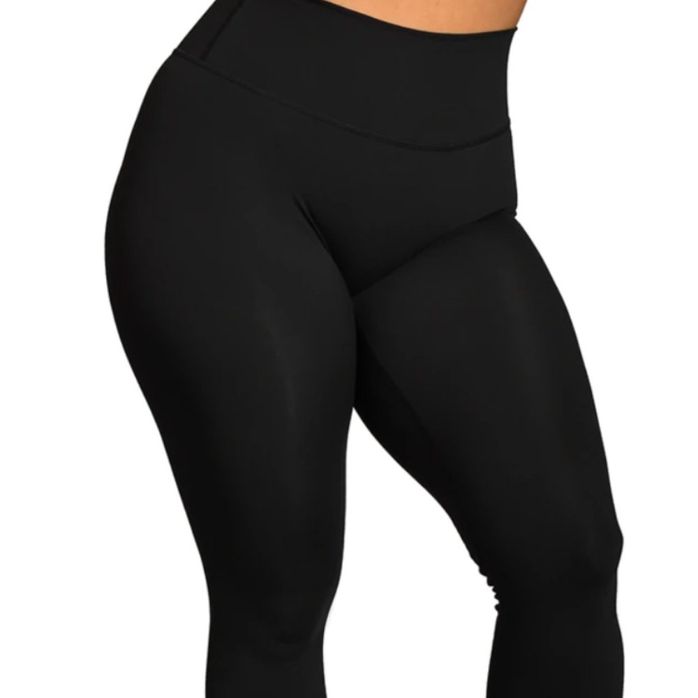 Til You Collapse Effortless Capri Pant-Black